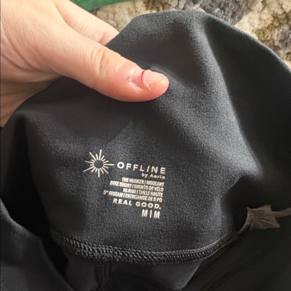 Offline by Aerie The Hugger Bike Short 5” Inseam in Black Size Medium - Picture 3 of 3